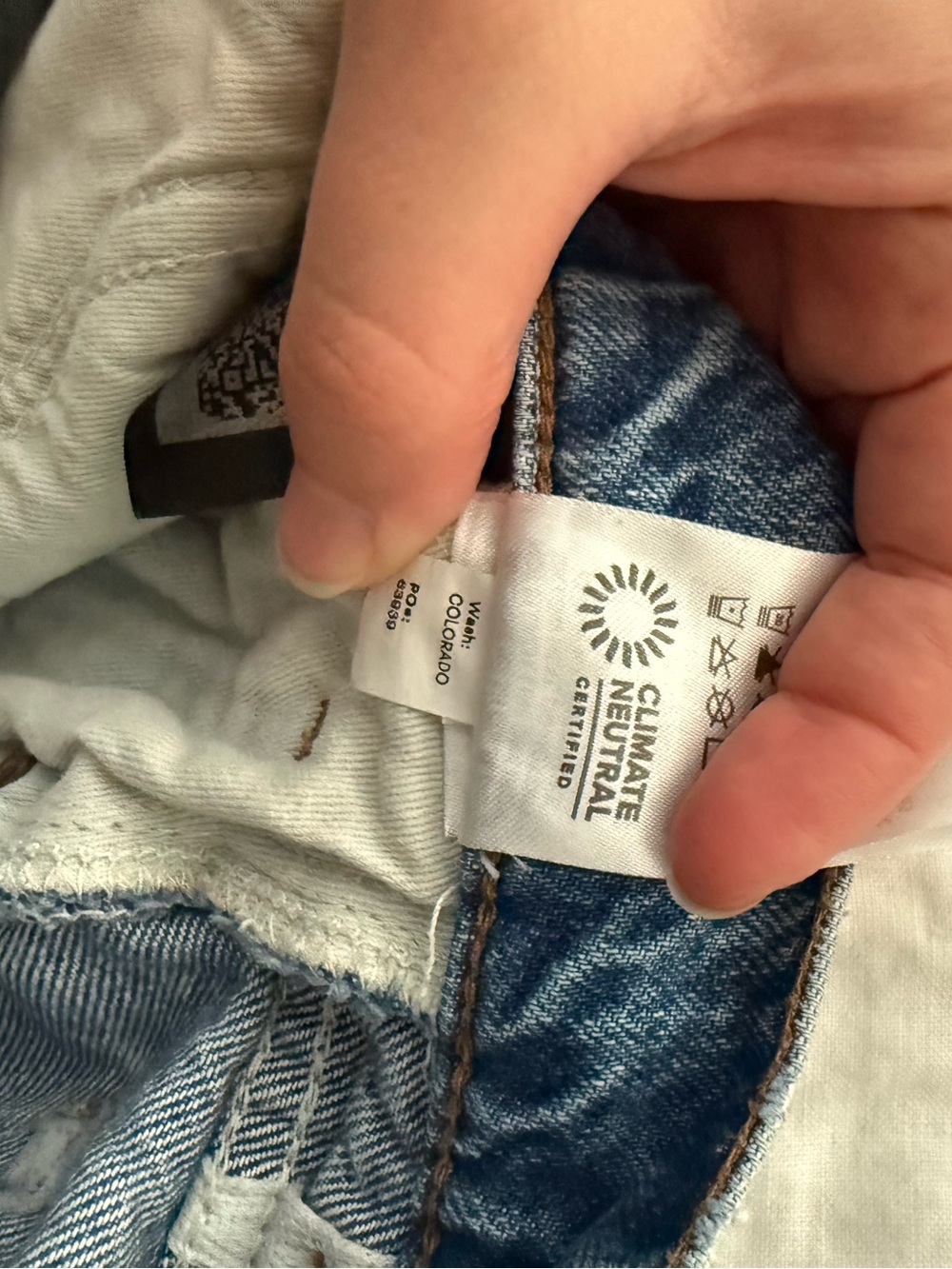 Reformation Cary High Rise Slouchy Wide Leg Jeans in Colorado (US 6/28) - Picture 10 of 10